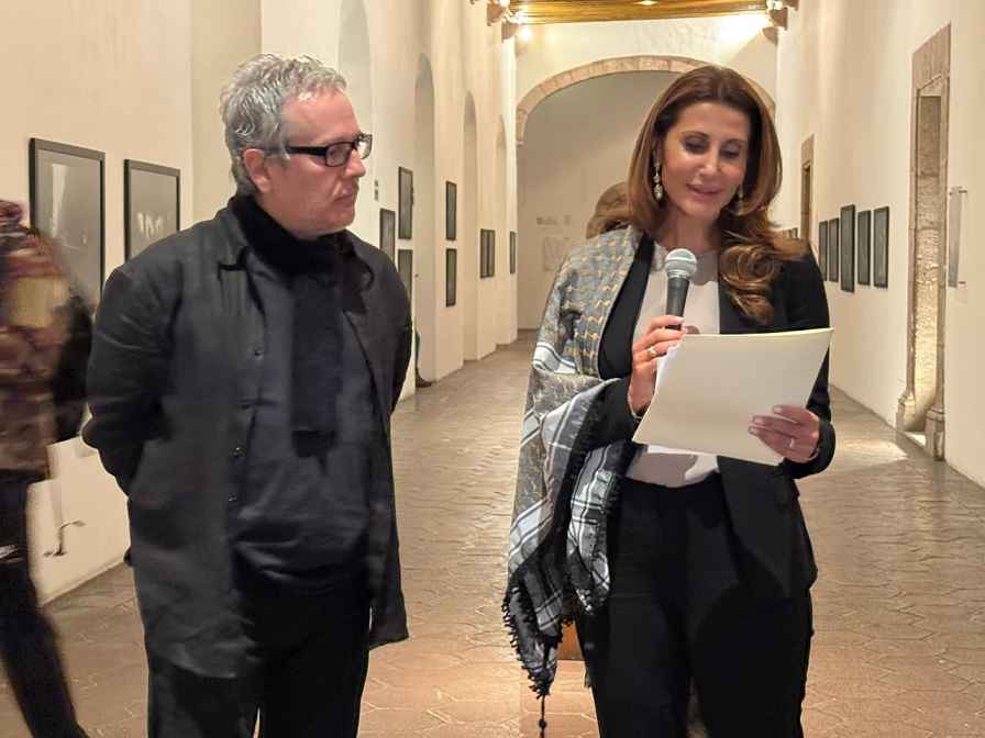Embajadora de Palestina en México inaugura exposición de Khames Alrefi en el Clavijero Embajadora de Palestina en México inaugura exposición de Khames Alrefi en el Clavijero