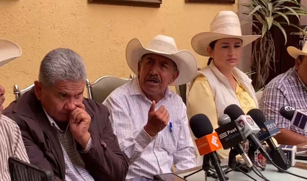 Ante el olvido del campo, campesinos michoacanos solicitan mesa de diálogo con el gobierno estatal Ante el olvido del campo, campesinos michoacanos solicitan mesa de diálogo con el gobierno estatal