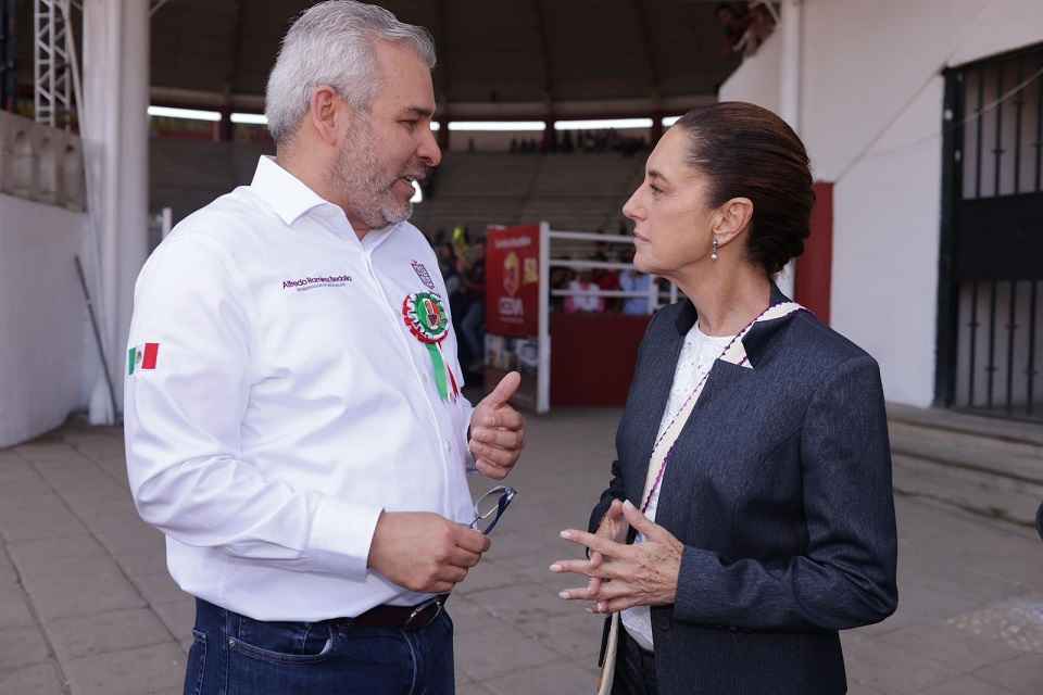 Bedolla acompaña a Sheinbaum en su festejo por el primer año de gobierno Bedolla acompaña a Sheinbaum en su festejo por el primer año de gobierno