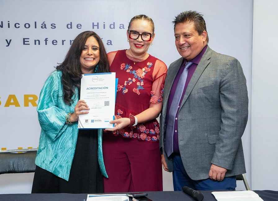 Licenciatura en Salud Pública de la UMSNH obtiene su primera acreditación; Yarabí Ávila recibe el dictamen por parte de los CIEES Licenciatura en Salud Pública de la UMSNH obtiene su primera acreditación; Yarabí Ávila recibe el dictamen por parte de los CIEES