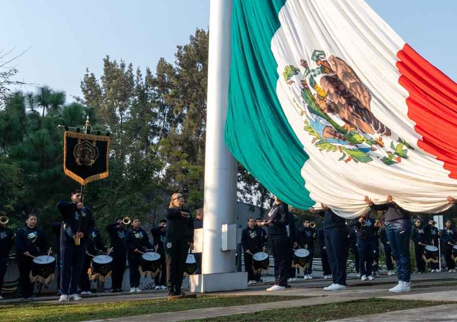Con fortaleza y unidad, UMSNH conmemora el 115 aniversario del inicio de la Revolución Mexicana Con fortaleza y unidad, UMSNH conmemora el 115 aniversario del inicio de la Revolución Mexicana