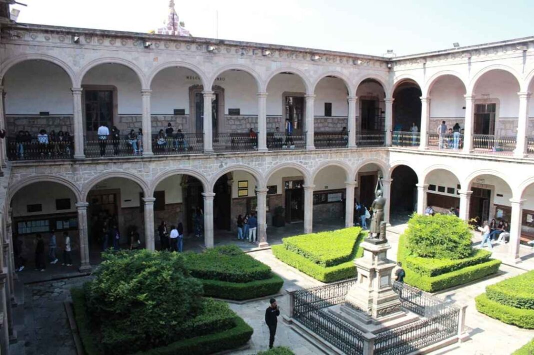 UMSNH pionera a nivel nacional al realizar autoevaluación al Bachillerato Nicolaita UMSNH pionera a nivel nacional al realizar autoevaluación al Bachillerato Nicolaita
