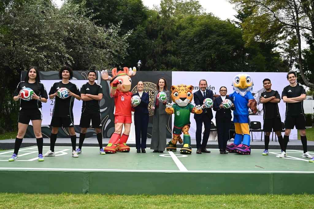 Presidenta presenta la Copa Mundial FIFA 2026; “es momento para compartirle al mundo lo que es México y el momento histórico que vive” Presidenta presenta la Copa Mundial FIFA 2026; “es momento para compartirle al mundo lo que es México y el momento histórico que vive”