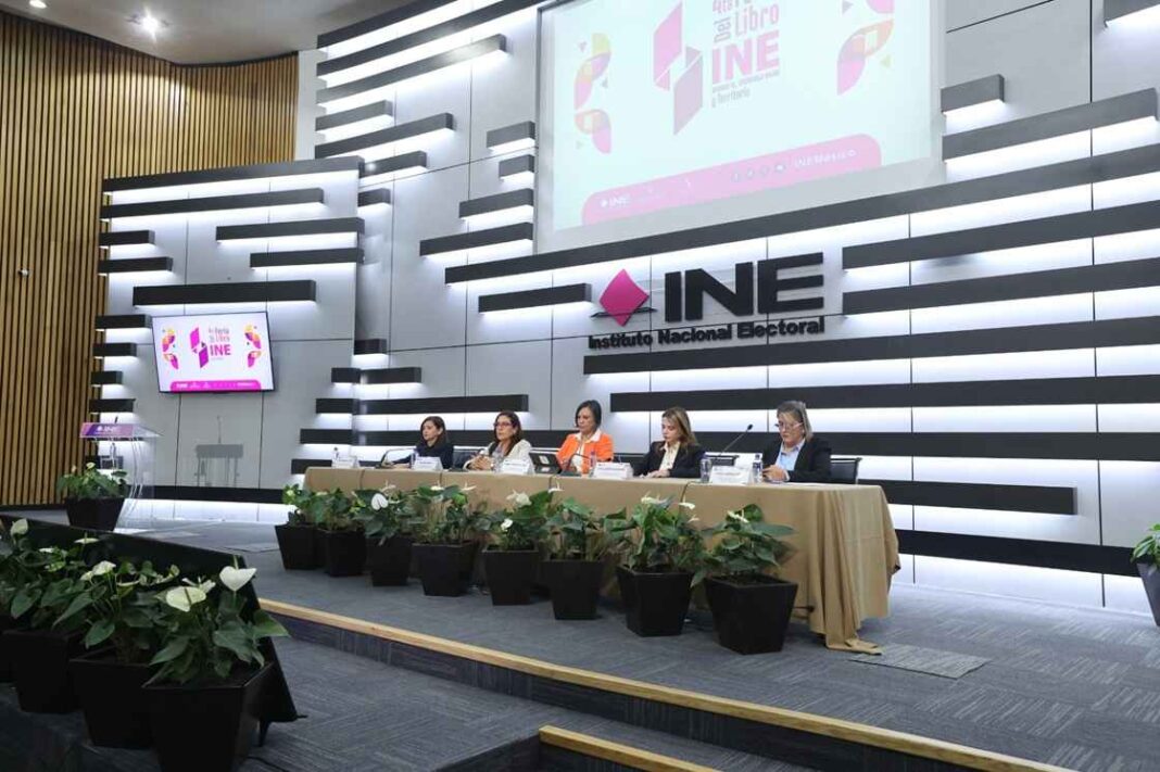Realiza INE 4ª edición de la Feria del Libro. Género, Democracia y Territorio Realiza INE 4ª edición de la Feria del Libro. Género, Democracia y Territorio