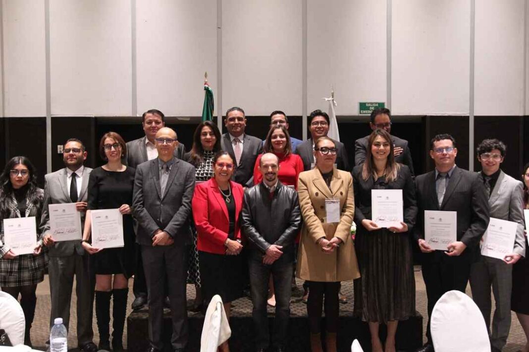 Entrega INE constancias a personas consejeras de los OPL designadas para periodo 2025-2032 Entrega INE constancias a personas consejeras de los OPL designadas para periodo 2025-2032