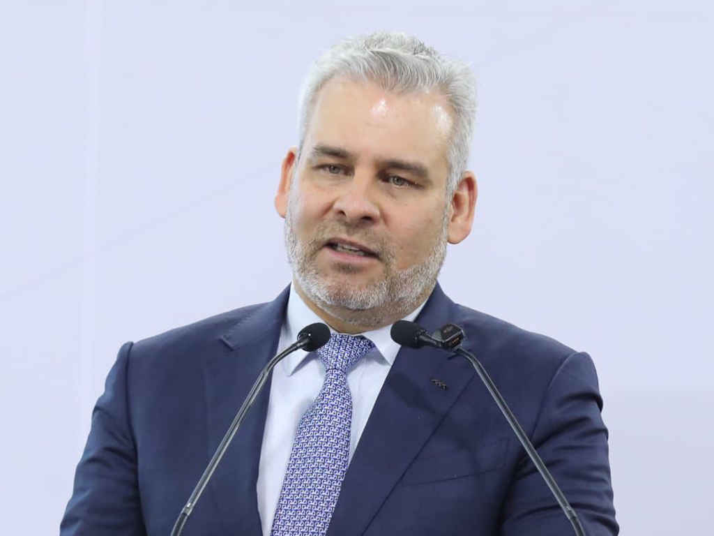 Niega Bedolla tener vínculos con grupos del crimen organizado como lo señaló el portal “narcopoliticos” Niega Bedolla tener vínculos con grupos del crimen organizado como lo señaló el portal “narcopoliticos”