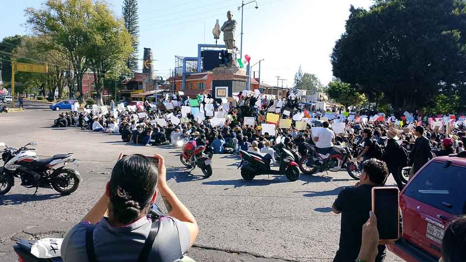 Concluyen sin incidentes manifestaciones en Uruapan Concluyen sin incidentes manifestaciones en Uruapan