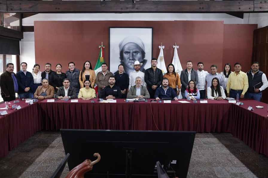 Alcaldes del PRD ratifican alianza con gobierno estatal y Plan Michoacán Alcaldes del PRD ratifican alianza con gobierno estatal y Plan Michoacán