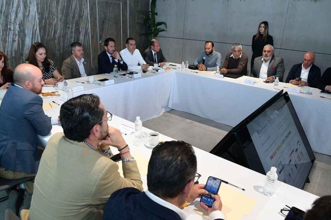 Alinean federación y estado ruta para acelerar nuevas inversiones en Michoacán Alinean federación y estado ruta para acelerar nuevas inversiones en Michoacán
