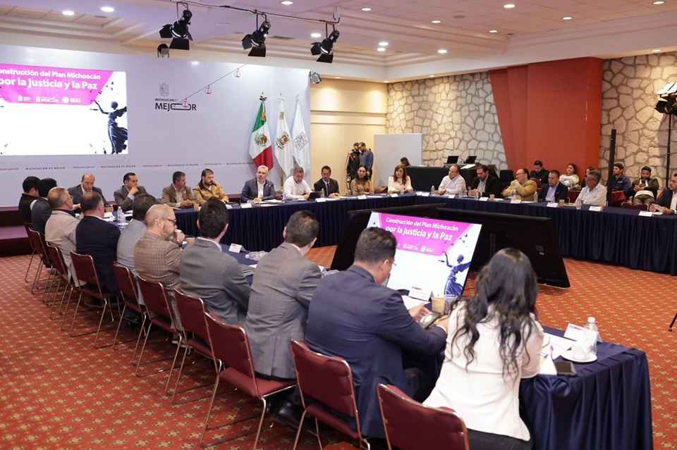 Con la incorporación del sector empresarial, avanza la integración del Plan Michoacán por la Paz y la Justicia Con la incorporación del sector empresarial, avanza la integración del Plan Michoacán por la Paz y la Justicia