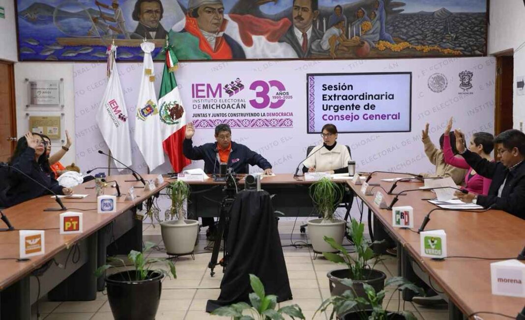 Aprueba el IEM otorgamiento de incentivos al personal del Servicio Profesional Electoral Nacional Aprueba el IEM otorgamiento de incentivos al personal del Servicio Profesional Electoral Nacional