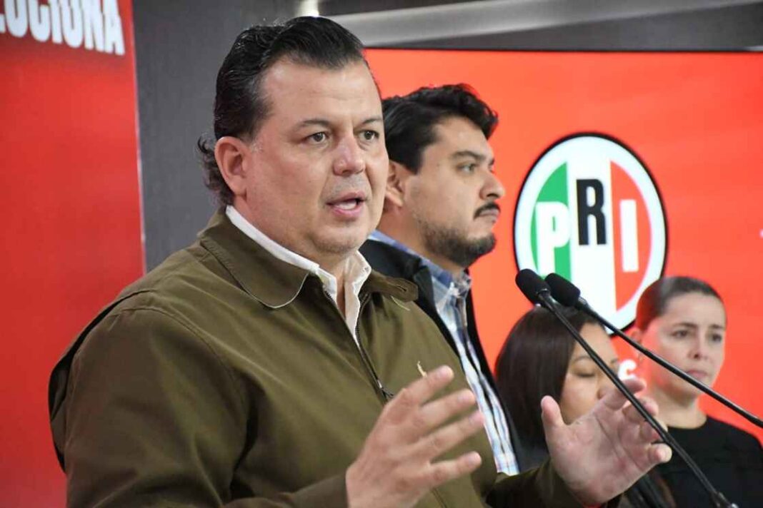 La caída del gobernador sería darle gusto a Leonel Godoy Rangel: Memo Valencia La caída del gobernador sería darle gusto a Leonel Godoy Rangel: Memo Valencia