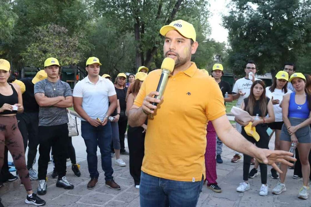 Escuchar a la juventud es construir el futuro. El PRD Michoacán llama a mantener la autonomía de la marcha del 15 de noviembre Escuchar a la juventud es construir el futuro. El PRD Michoacán llama a mantener la autonomía de la marcha del 15 de noviembre