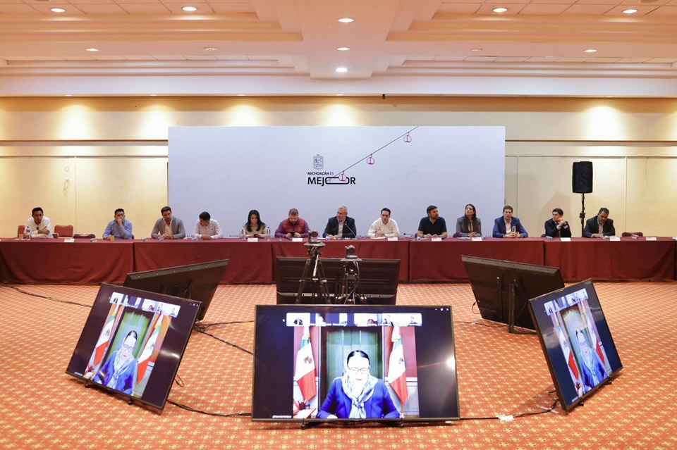 Bedolla y Rosa Icela encabezan primeras reuniones del Plan Michoacán con alcaldes Bedolla y Rosa Icela encabezan primeras reuniones del Plan Michoacán con alcaldes