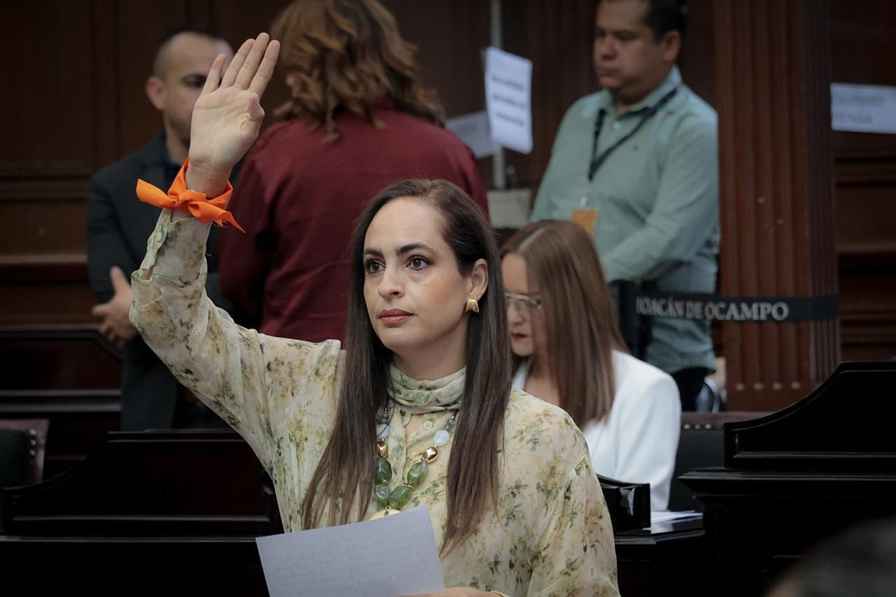 Sandra Arreola reconoce la importancia de fortalecer la estrategia de seguridad en Michoacán Sandra Arreola reconoce la importancia de fortalecer la estrategia de seguridad en Michoacán