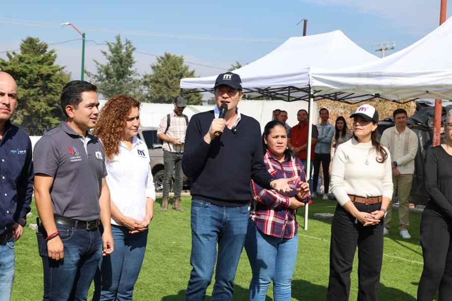 Alfonso Martínez interviene y mejora espacio público en colonia Francisco Xavier Clavijero Alfonso Martínez interviene y mejora espacio público en colonia Francisco Xavier Clavijero
