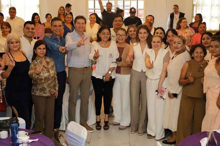 Comparte Paola Delgadillo proyectos exitosos del DIF Morelia a mujeres de Lázaro Cárdenas Comparte Paola Delgadillo proyectos exitosos del DIF Morelia a mujeres de Lázaro Cárdenas