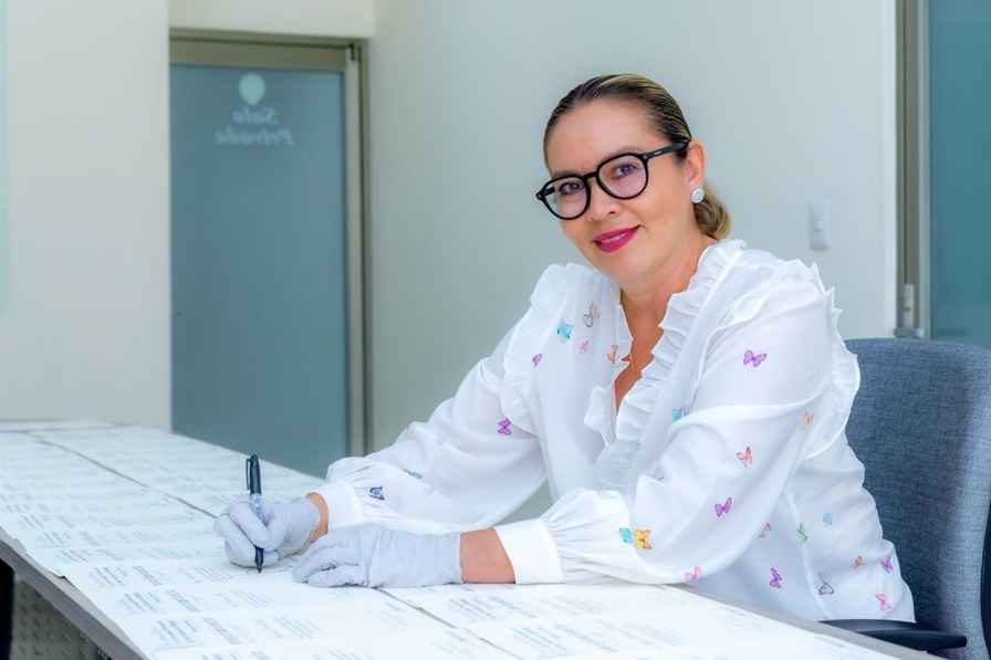 Yarabí Ávila anuncia proyecto en apoyo a la economía de las familias de egresados nicolaitas; se presentará ante el Consejo Universitario Yarabí Ávila anuncia proyecto en apoyo a la economía de las familias de egresados nicolaitas; se presentará ante el Consejo Universitario