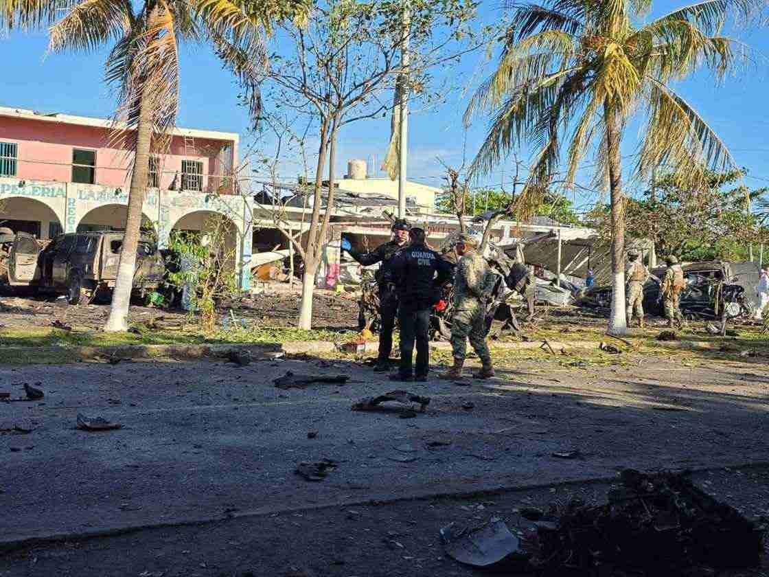 Coche bomba en Coahuayana habría salido de colima; FGR investigará la explosión Coche bomba en Coahuayana habría salido de colima; FGR investigará la explosión