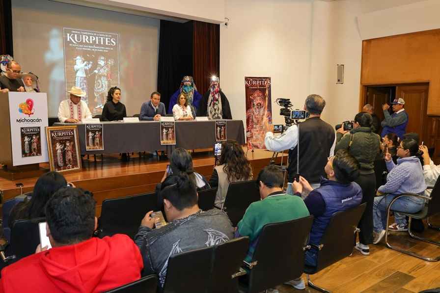 Nuevo San Juan Parangaricutiro listo para la competencia de los Kúrpites el 8 de enero Nuevo San Juan Parangaricutiro listo para la competencia de los Kúrpites el 8 de enero