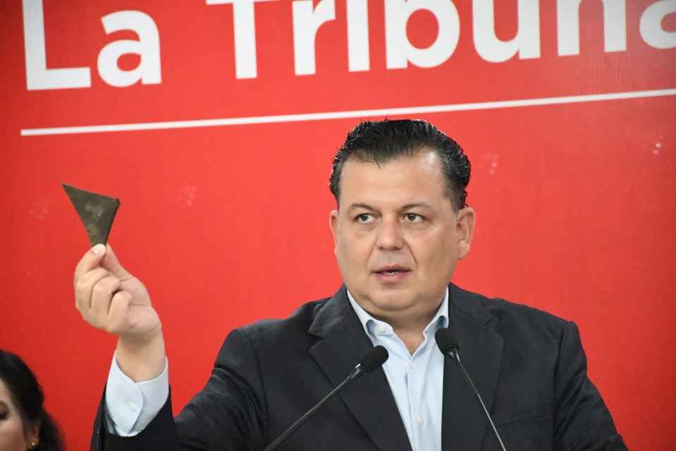 García Harfuch miente, sí es terrorismo lo de Coahuayana: Memo Valencia García Harfuch miente, sí es terrorismo lo de Coahuayana: Memo Valencia
