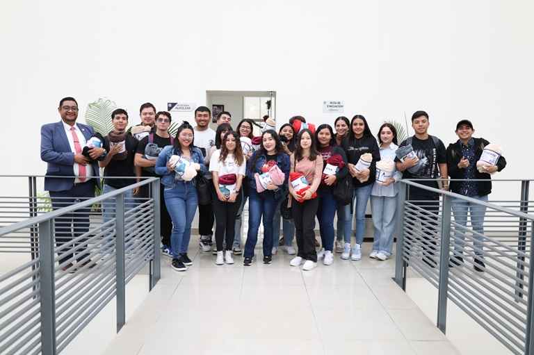 ¡Abriguemos corazones!, UMSNH invita a participar en la campaña de donación de cobijas ¡Abriguemos corazones!, UMSNH invita a participar en la campaña de donación de cobijas
