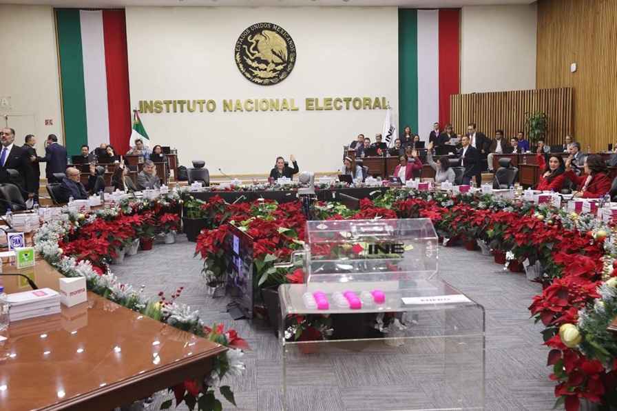 Aprueba INE la Estrategia para la Prevención y Atención de la Violencia Política contra las Mujeres en Razón de Género Aprueba INE la Estrategia para la Prevención y Atención de la Violencia Política contra las Mujeres en Razón de Género