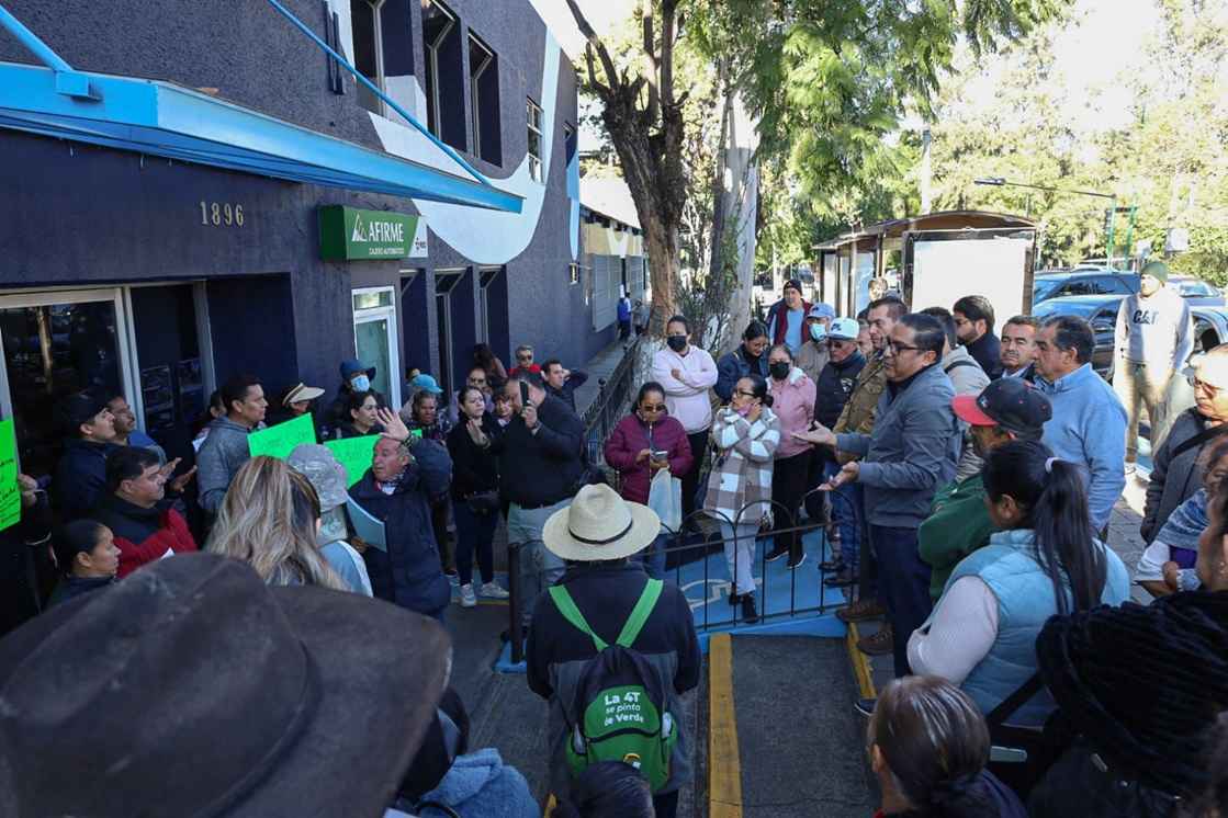 Pese a disposición al diálogo por parte del Ooapas, habitantes se manifiestan afectando a más de 3 mil usuarios de forma directa Pese a disposición al diálogo por parte del Ooapas, habitantes se manifiestan afectando a más de 3 mil usuarios de forma directa