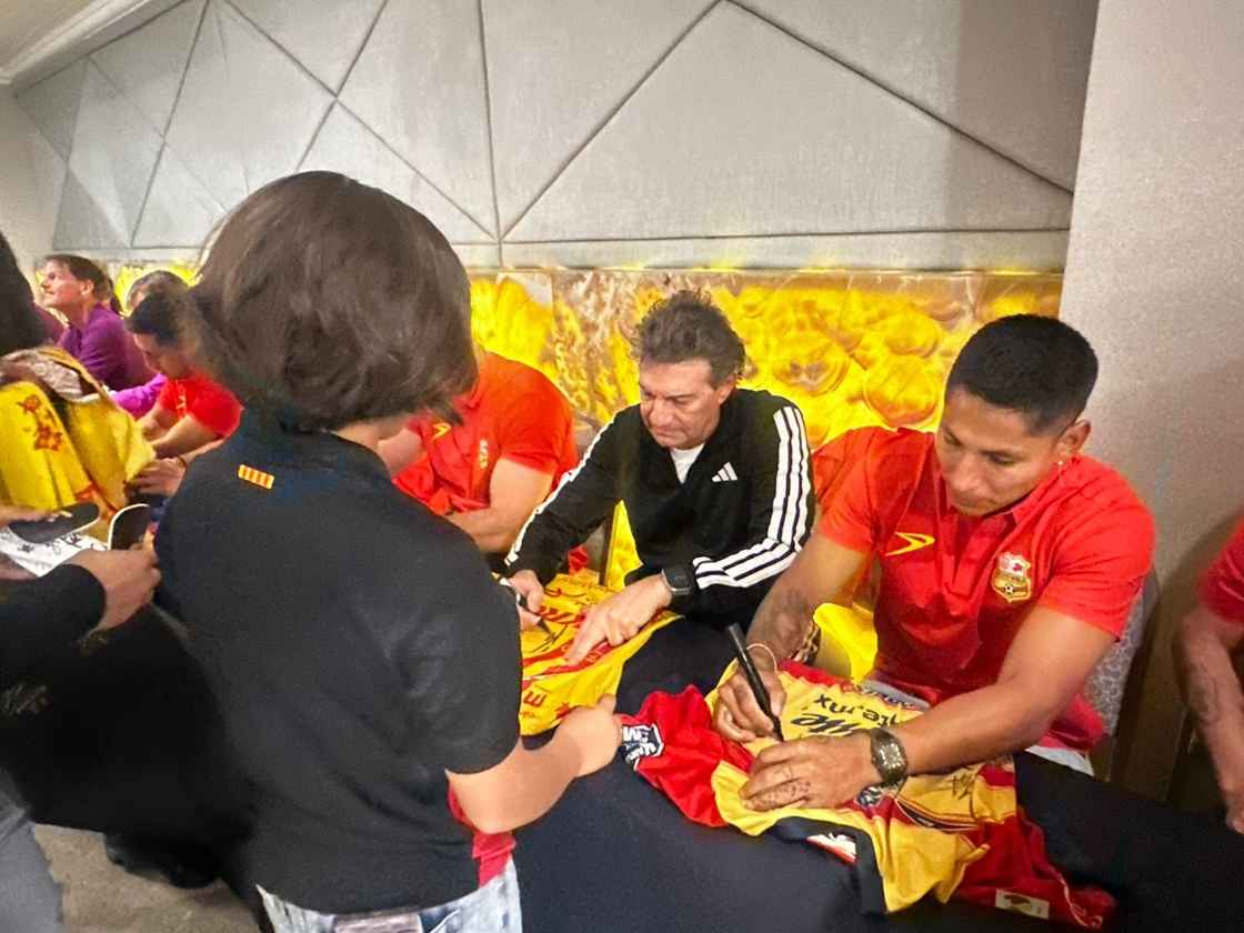 Leyendas del futbol internacional promueven las bellezas de Michoacán: Leyendas del futbol internacional promueven las bellezas de Michoacán: