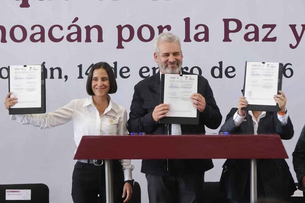 Entregarán chips con internet gratuito a estudiantes de bachillerato y universidad en Michoacán Entregarán chips con internet gratuito a estudiantes de bachillerato y universidad en Michoacán