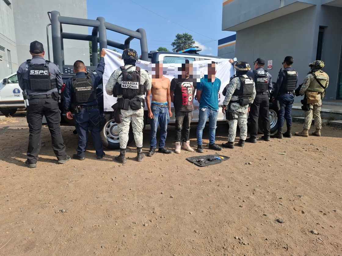 Detenidos 3 hombres relacionados con la privación de la libertad de una mujer en Uruapan Detenidos 3 hombres relacionados con la privación de la libertad de una mujer en Uruapan
