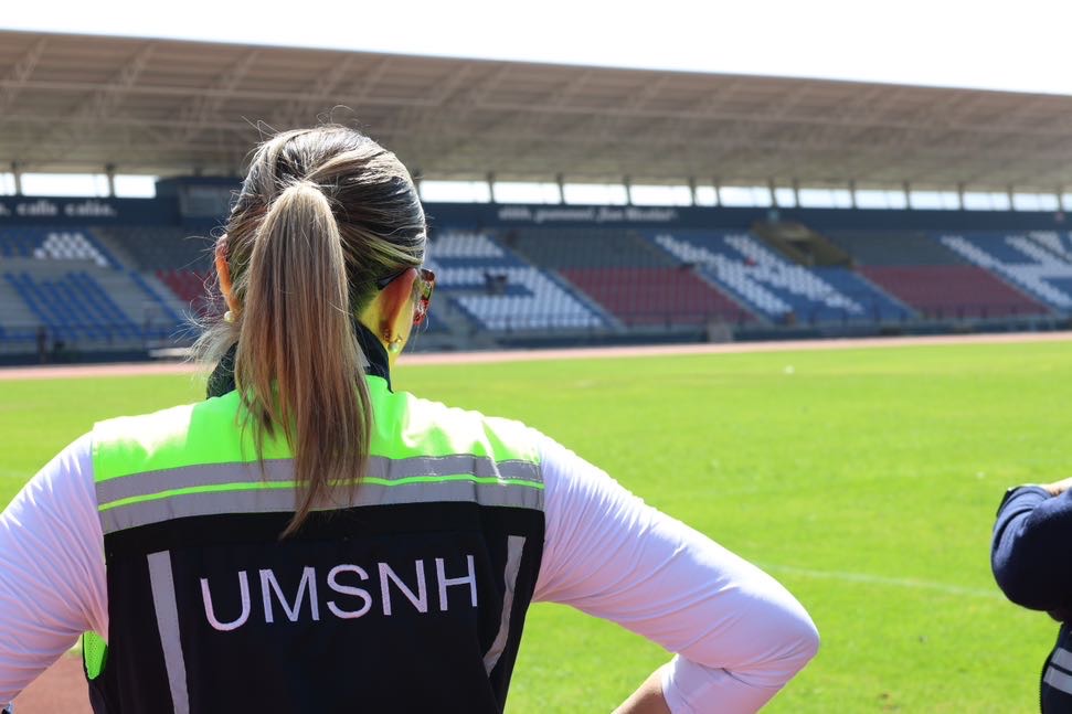 Se renueva el Estadio Universitario; Yarabí Ávila refuerza su compromiso con el deporte Se renueva el Estadio Universitario; Yarabí Ávila refuerza su compromiso con el deporte