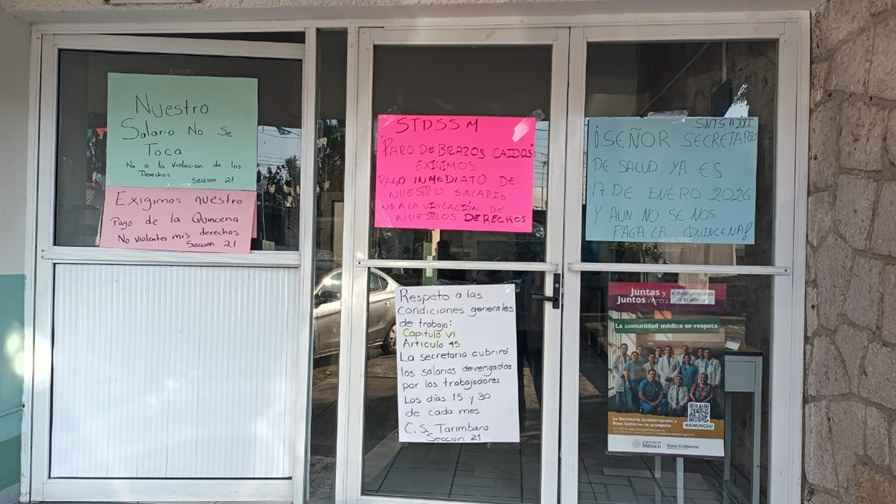 Trabajadores del sector salud continúan en espera del pago de su quincena Trabajadores del sector salud continúan en espera del pago de su quincena