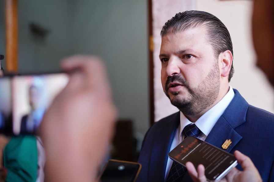 Ley de no más deuda a largo plazo es solo para el Ejecutivo; ayuntamientos son libres de su manejo financiero: SeGob Ley de no más deuda a largo plazo es solo para el Ejecutivo; ayuntamientos son libres de su manejo financiero: SeGob