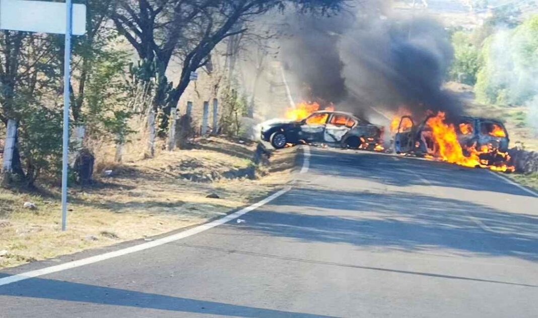 Gobierno de Michoacán refuerza seguridad tras reacción a operativo federal en Jalisco Gobierno de Michoacán refuerza seguridad tras reacción a operativo federal en Jalisco
