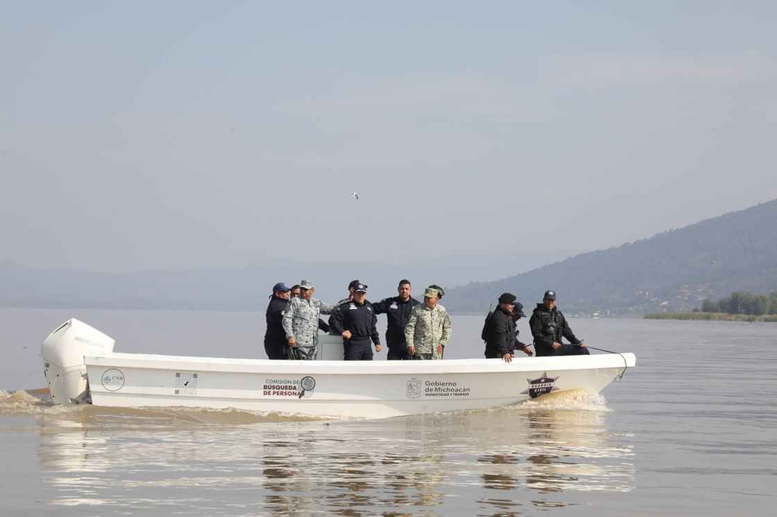 SSP intensifica vigilancia en el lago de Pátzcuaro, para evitar la extracción ilegal de agua SSP intensifica vigilancia en el lago de Pátzcuaro, para evitar la extracción ilegal de agua
