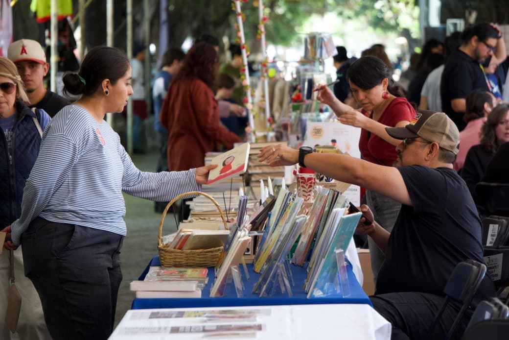 Inicia la Fiesta del Libro y la Rosa Michoacán con actividades en 6 municipios Inicia la Fiesta del Libro y la Rosa Michoacán con actividades en 6 municipios