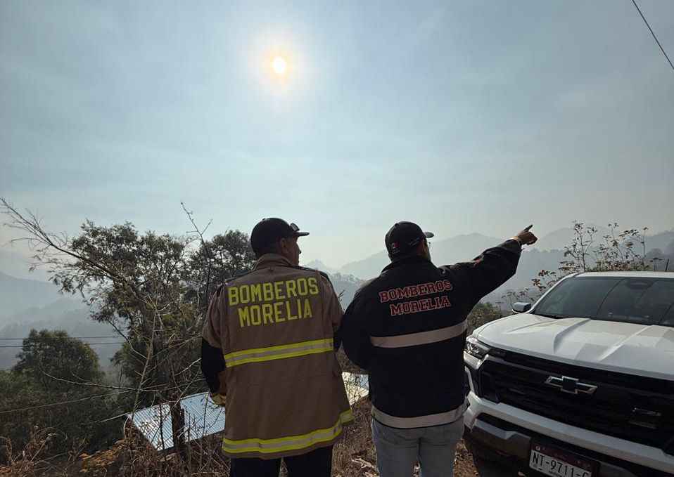 Protección Civil de Morelia atiende incendios en el Sur del municipio Protección Civil de Morelia atiende incendios en el Sur del municipio