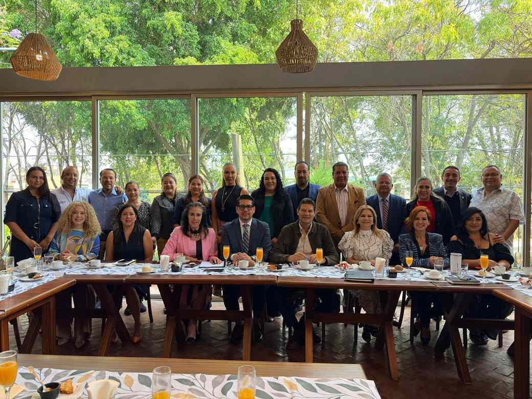 Se presenta Consejo Empresarial y de Profesionistas de México ante Alfonso Martínez Se presenta Consejo Empresarial y de Profesionistas de México ante Alfonso Martínez