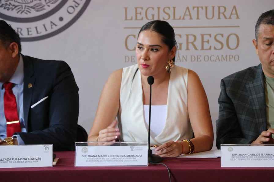 Reforma electoral debe hacerse en consenso y diálogo democrático: Diana Espinoza Reforma electoral debe hacerse en consenso y diálogo democrático: Diana Espinoza