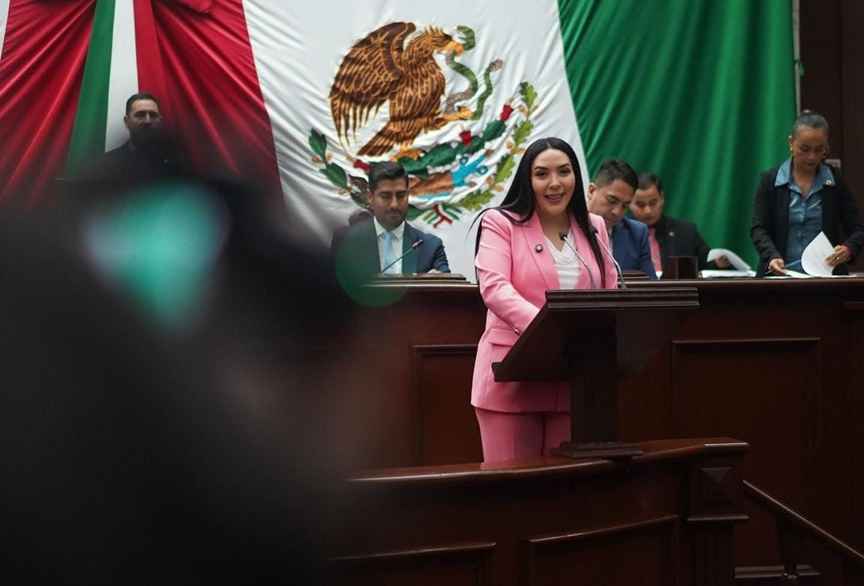 Desde el Congreso se seguirán promoviendo acciones legislativas contra la violencia escolar: Adriana Campos Desde el Congreso se seguirán promoviendo acciones legislativas contra la violencia escolar: Adriana Campos