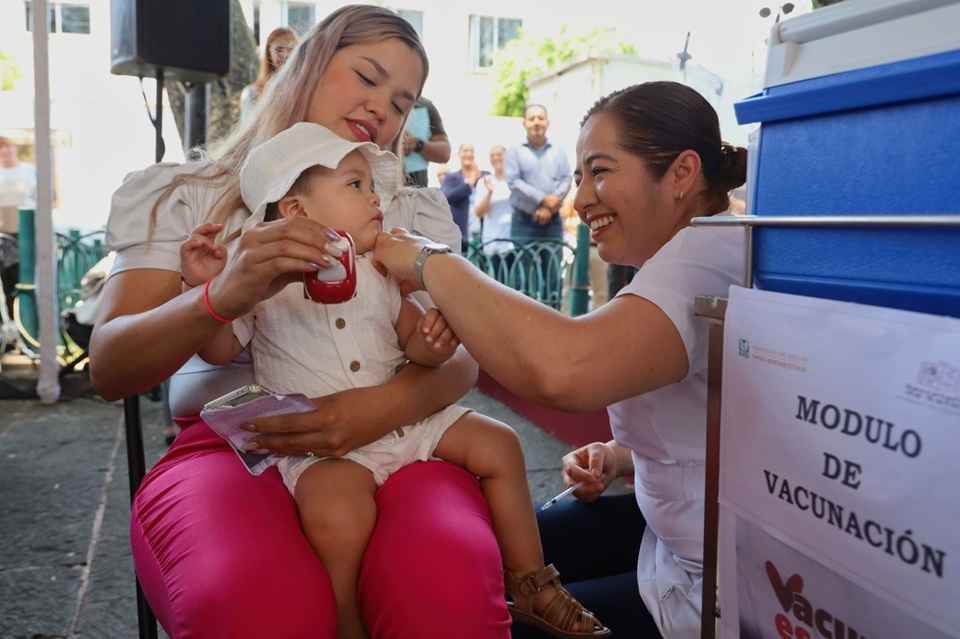 Continúa la Semana Nacional de Vacunación en Michoacán Continúa la Semana Nacional de Vacunación en Michoacán