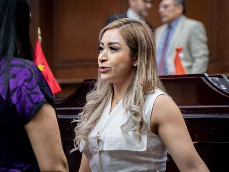 Movimiento Ciudadano a favor de que se eliminen privilegios, se frenen derroches y gasto público: Grecia Aguilar Movimiento Ciudadano a favor de que se eliminen privilegios, se frenen derroches y gasto público: Grecia Aguilar