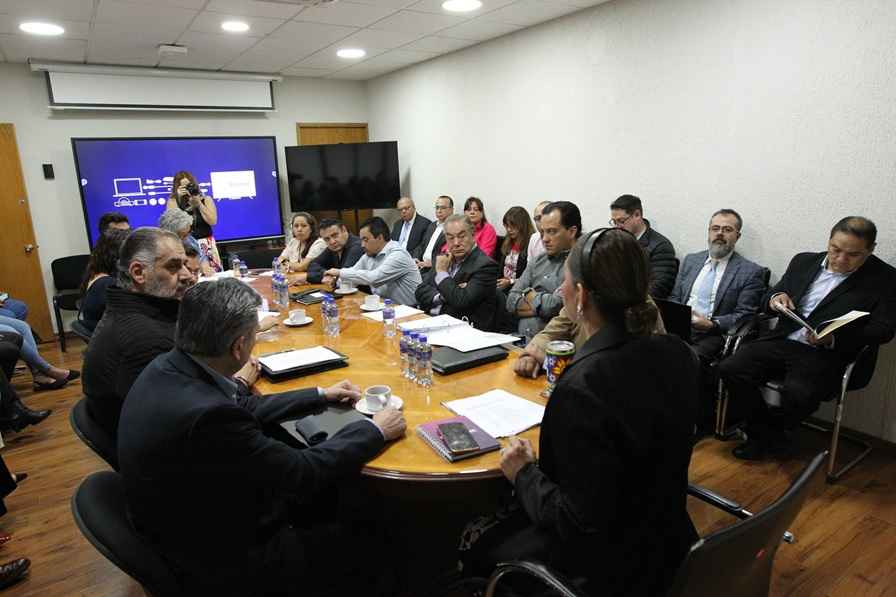 INE reafirma diálogo permanente con partidos políticos para fortalecer la equidad en los procesos electorales INE reafirma diálogo permanente con partidos políticos para fortalecer la equidad en los procesos electorales