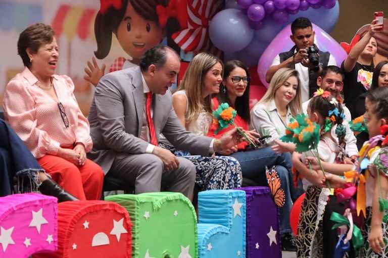La 76 Legislatura refrenda su compromiso con la niñez michoacana La 76 Legislatura refrenda su compromiso con la niñez michoacana