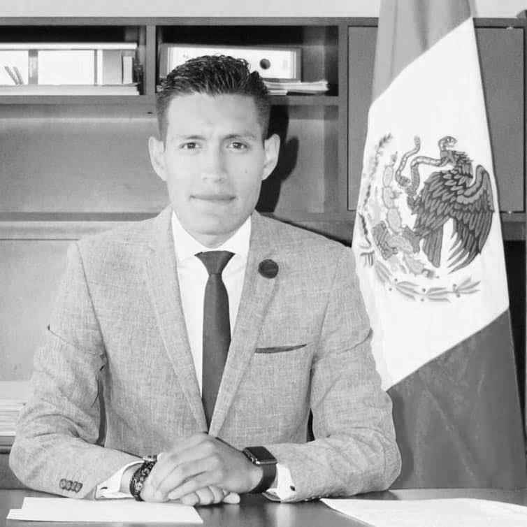 Sentencian a 140 años de prisión a responsable del secuestro y homicidio del ex presidente municipal de Nahuatzen, David Eduardo Otlica Avilés Sentencian a 140 años de prisión a responsable del secuestro y homicidio del ex presidente municipal de Nahuatzen, David Eduardo Otlica Avilés