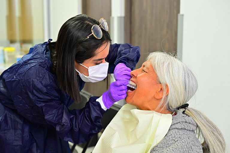 Clínica Poniente ofrece 3ra Jornada de Salud Bucal Clínica Poniente ofrece 3ra Jornada de Salud Bucal