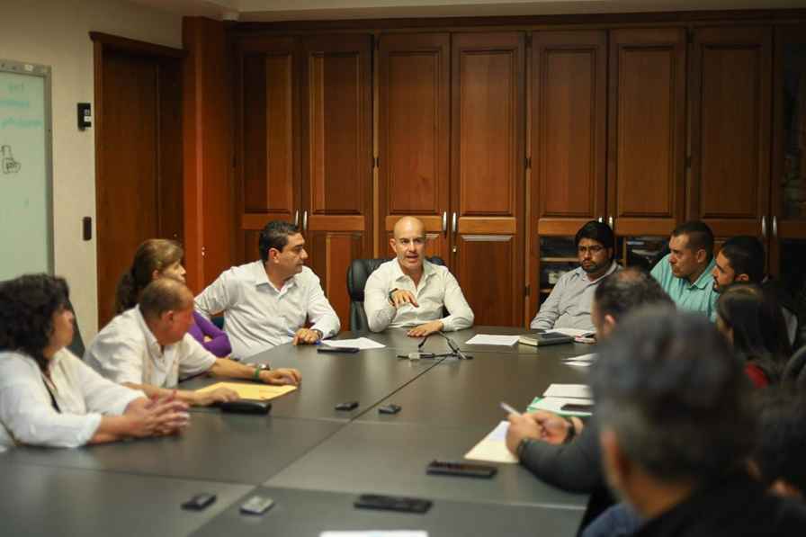 Adolfo Torres sostuvo reunión de trabajo con las colonias Primo Tapia, Pino Suárez e Ilustres Novohispanos Adolfo Torres sostuvo reunión de trabajo con las colonias Primo Tapia, Pino Suárez e Ilustres Novohispanos