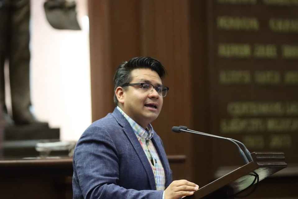 Celebra Toño Carreño aprobación de reforma que propuso que prioriza atención a niños con cáncer Celebra Toño Carreño aprobación de reforma que propuso que prioriza atención a niños con cáncer