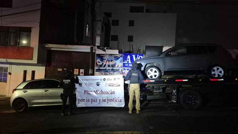 Asegura FGE droga, vehículos y documentación falsa tras cateo en la colonia Isaac Arriaga Asegura FGE droga, vehículos y documentación falsa tras cateo en la colonia Isaac Arriaga